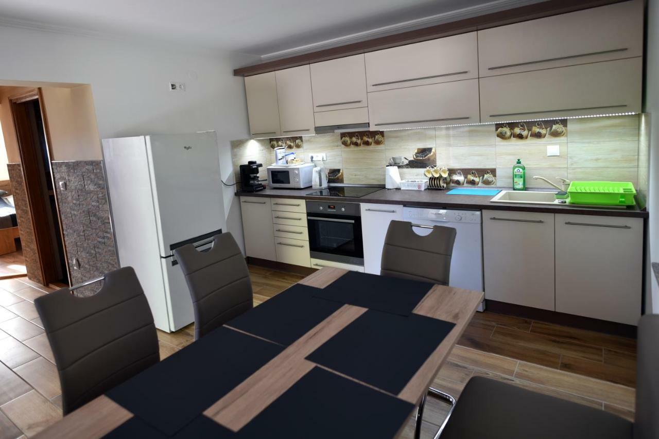 Siraly Apartman Hajdúnánás المظهر الخارجي الصورة